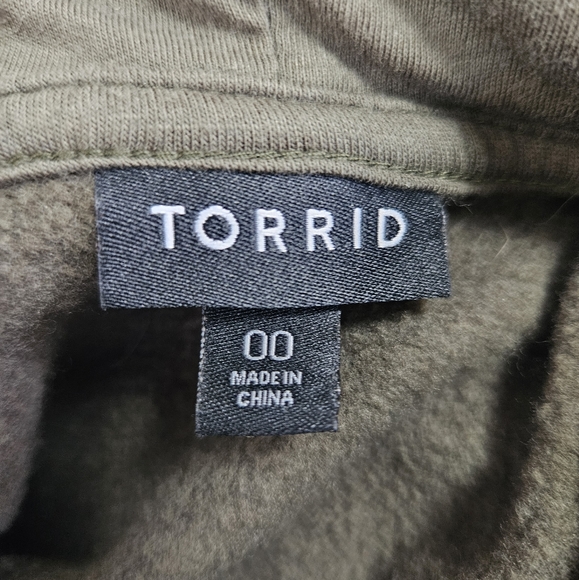 00 Torrid Green Fleece Lined Hoodie with Snaps - Picture 3 of 4